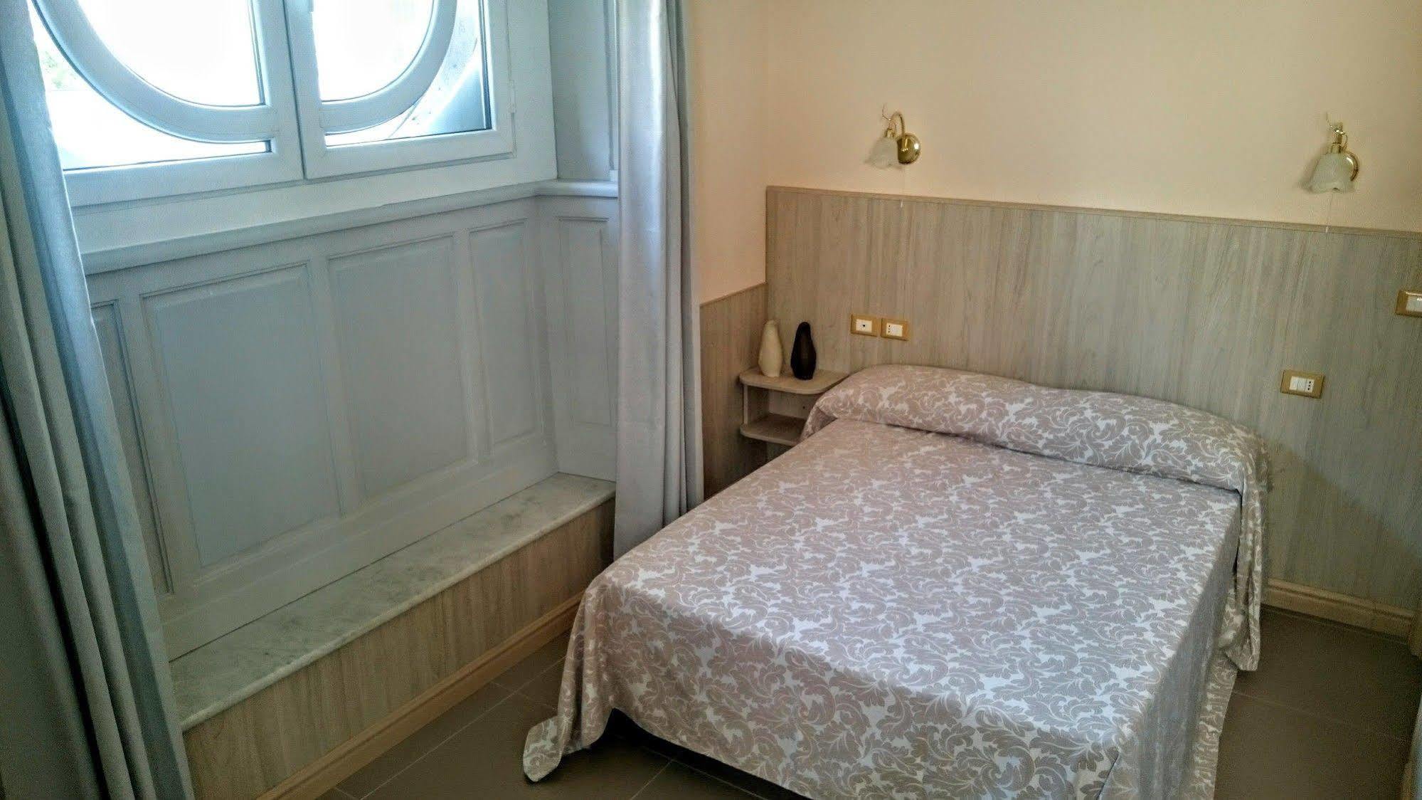 Hotel Cantore เจนัว ภายนอก รูปภาพ